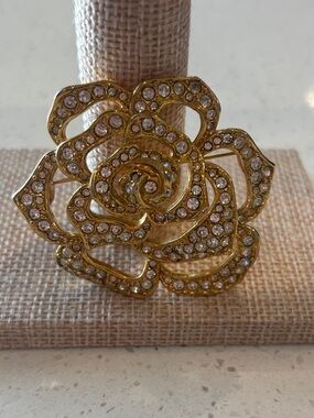 Vintage 1993 Elizabeth Taylor for Avon Passion Flower Pave Crystal Rose Brooch